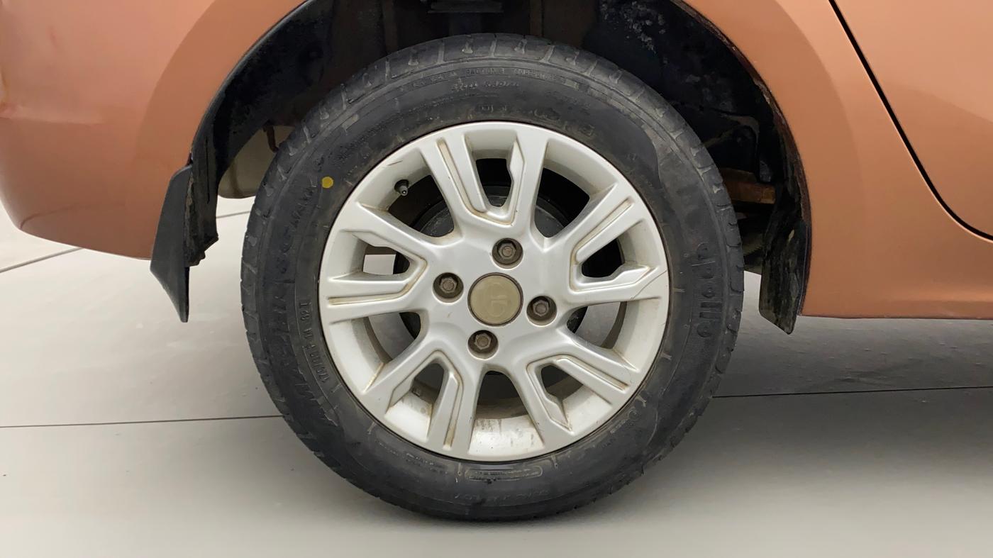 2018 Tata TIGOR XZ DIESEL, Diesel, Manual, 35,402 km, Right Rear Wheel