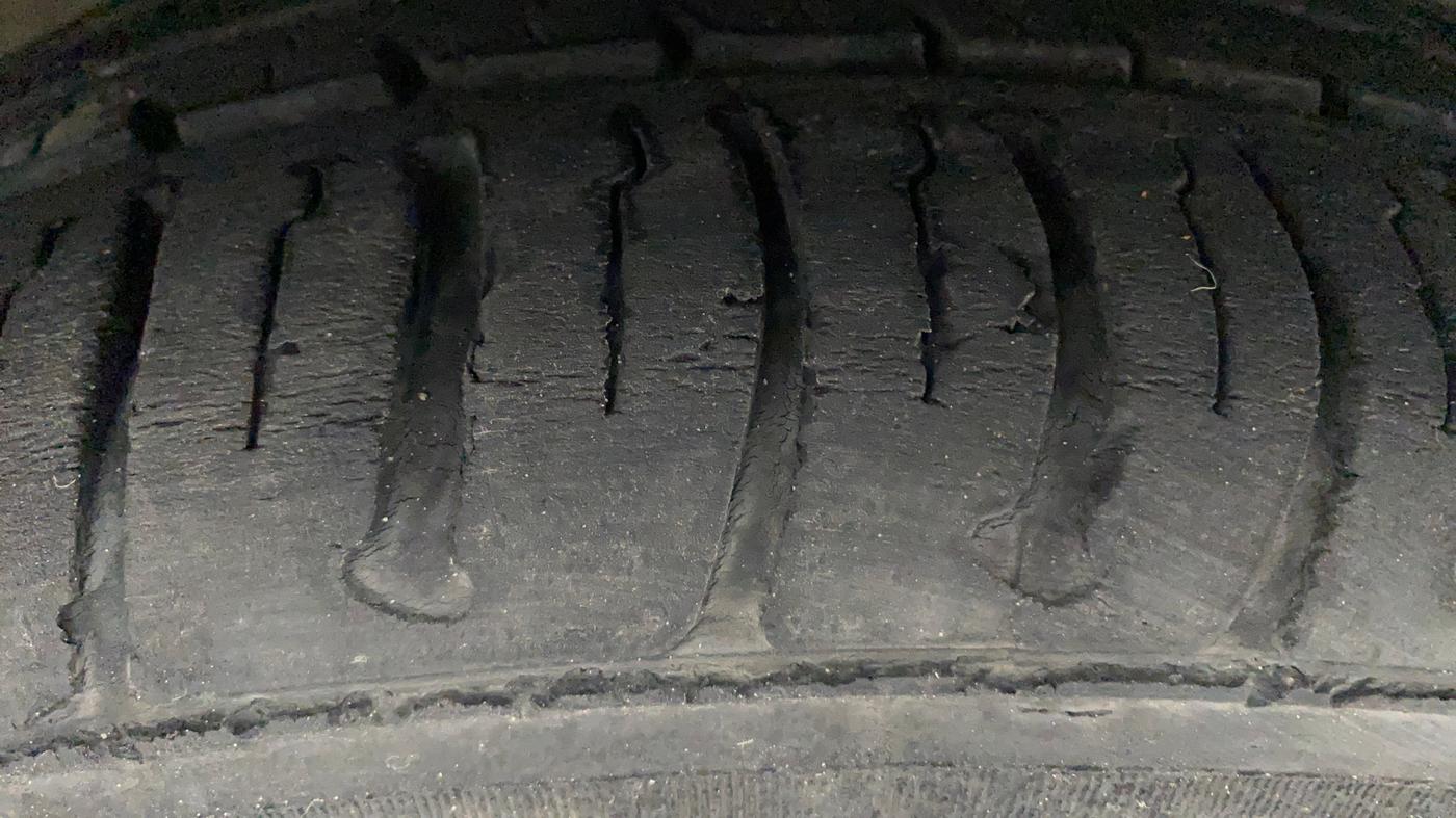 2018 Tata TIGOR XZ DIESEL, Diesel, Manual, 35,402 km, Right Front Tyre Tread
