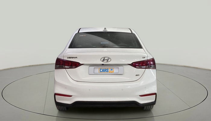 2017 Hyundai Verna 1.6 VTVT SX, Petrol, Manual, 18,099 km, Back/Rear