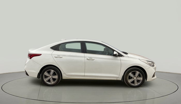 2017 Hyundai Verna 1.6 VTVT SX, Petrol, Manual, 18,099 km, Right Side View