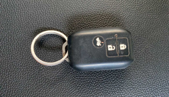 2021 Maruti Baleno ZETA PETROL 1.2, Petrol, Manual, 24,719 km, Key Close Up
