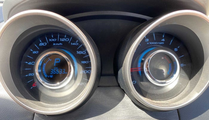 2018 Mahindra XUV500 W11 AT, Diesel, Automatic, 36,626 km, Odometer Image