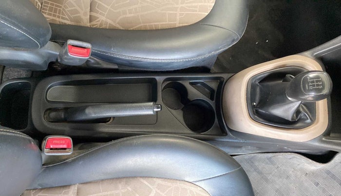 2018 Hyundai Grand i10 ERA 1.2 KAPPA VTVT, CNG, Manual, 41,419 km, Gear Lever