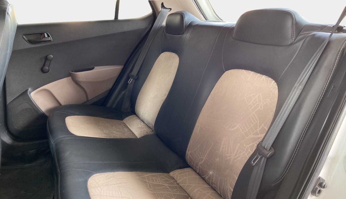 2018 Hyundai Grand i10 ERA 1.2 KAPPA VTVT, CNG, Manual, 41,419 km, Right Side Rear Door Cabin