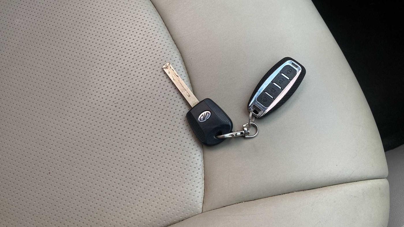 2019 Mahindra XUV300 W4 1.5 DIESEL, Diesel, Manual, 41,601 km, Key Close Up