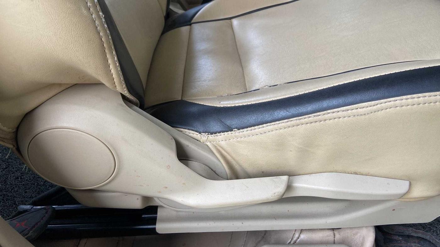 2021 Maruti Dzire VXI, Petrol, Manual, 31,876 km, Driver Side Adjustment Panel