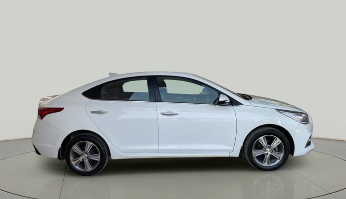 2019 Hyundai Verna 1.6 VTVT SX, Petrol, Manual, 15,047 km, Right Side View
