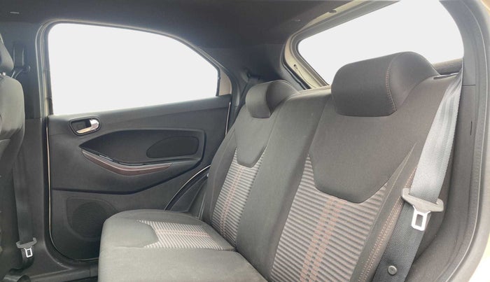 2018 Ford FREESTYLE TITANIUM PLUS 1.5 DIESEL, Diesel, Manual, 33,662 km, Right Side Rear Door Cabin