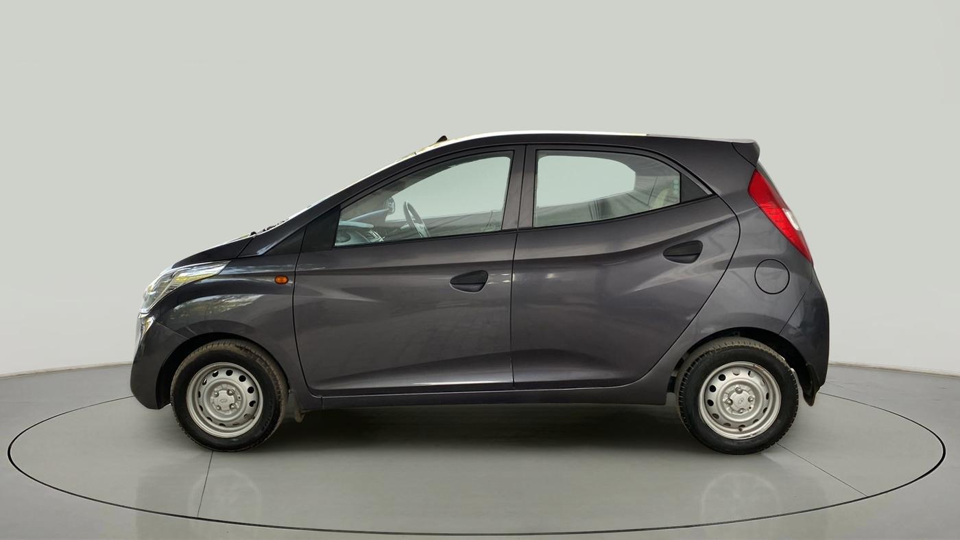 2017 Hyundai Eon ERA +, Petrol, Manual, 4,736 km, Left Side