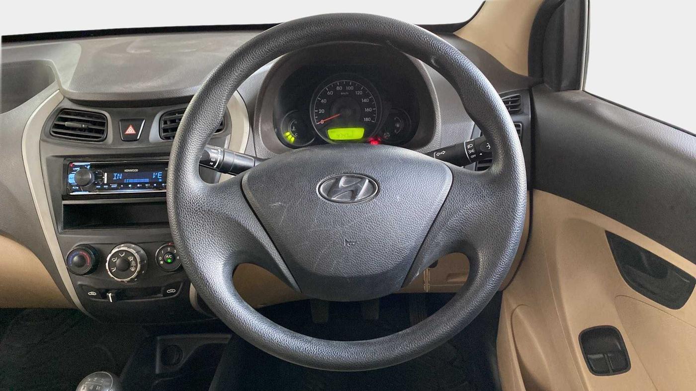 2017 Hyundai Eon ERA +, Petrol, Manual, 4,736 km, Steering Wheel Close Up