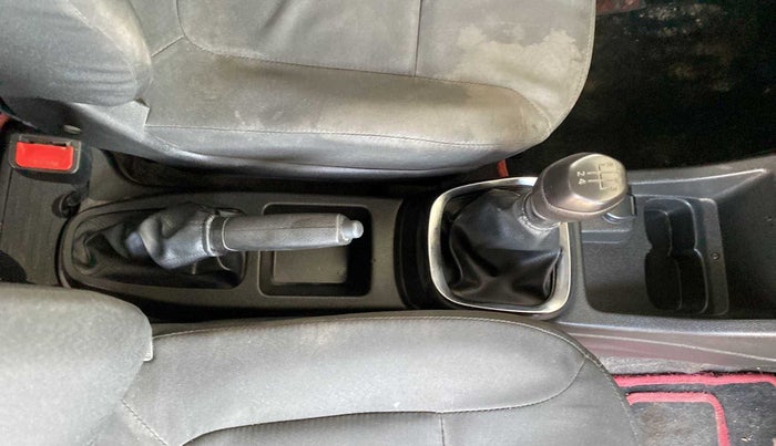 2017 Renault Kwid RXL 1.0, Petrol, Manual, 29,223 km, Gear Lever