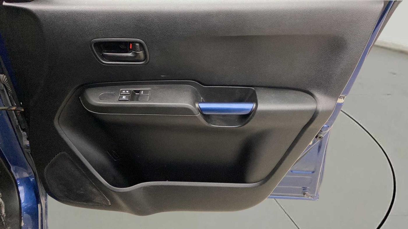 2021 Maruti IGNIS SIGMA 1.2, Petrol, Manual, 17,472 km, Driver Side Door Panels Control