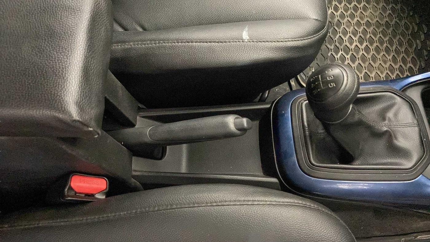 2021 Maruti IGNIS SIGMA 1.2, Petrol, Manual, 17,472 km, Gear Lever