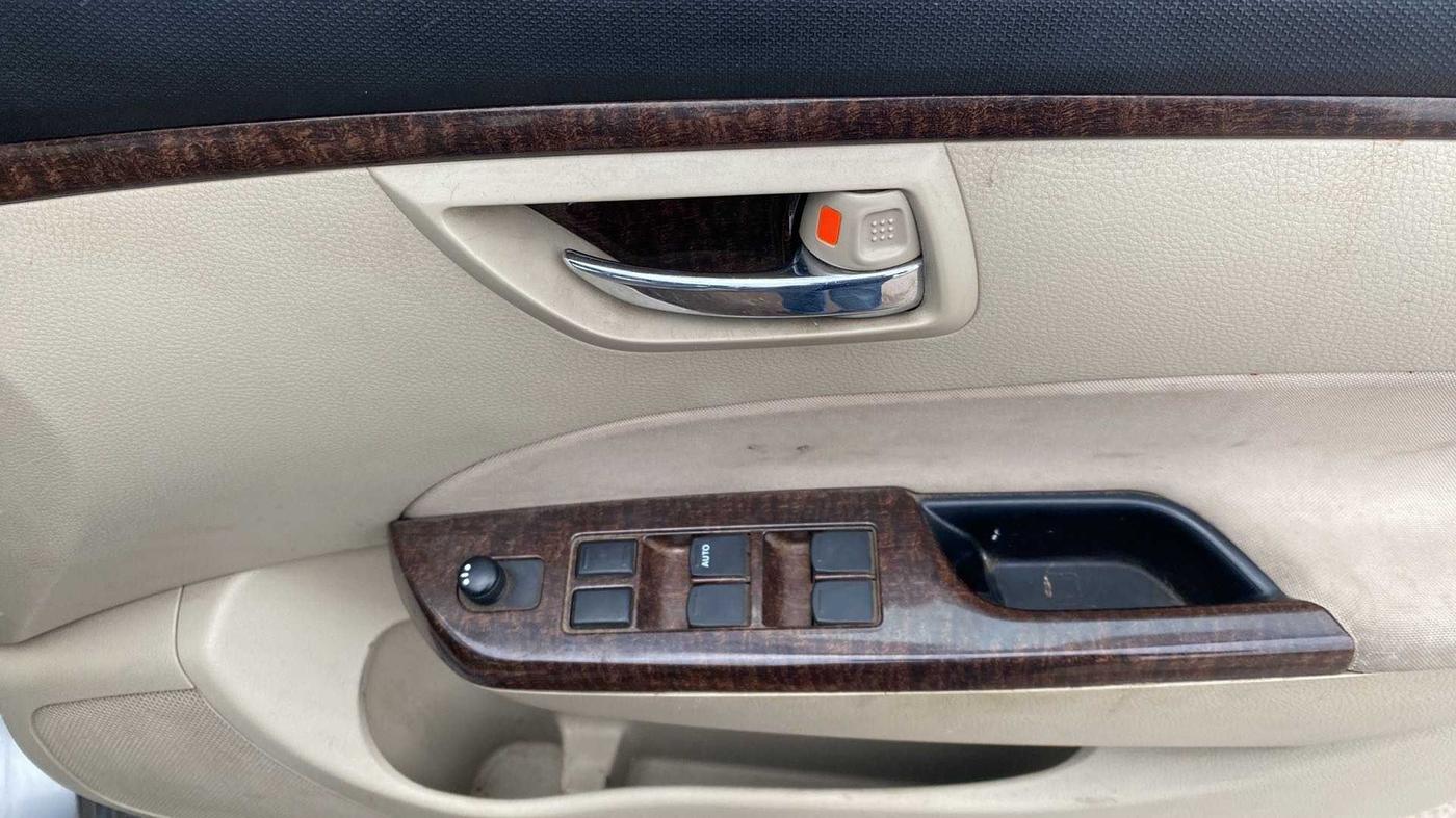 2014 Maruti Swift Dzire VXI, Petrol, Manual, 96,783 km, Driver Side Door Panels Control