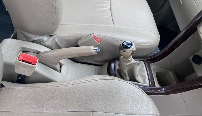 2014 Maruti Swift Dzire VXI, Petrol, Manual, 96,783 km, Gear Lever