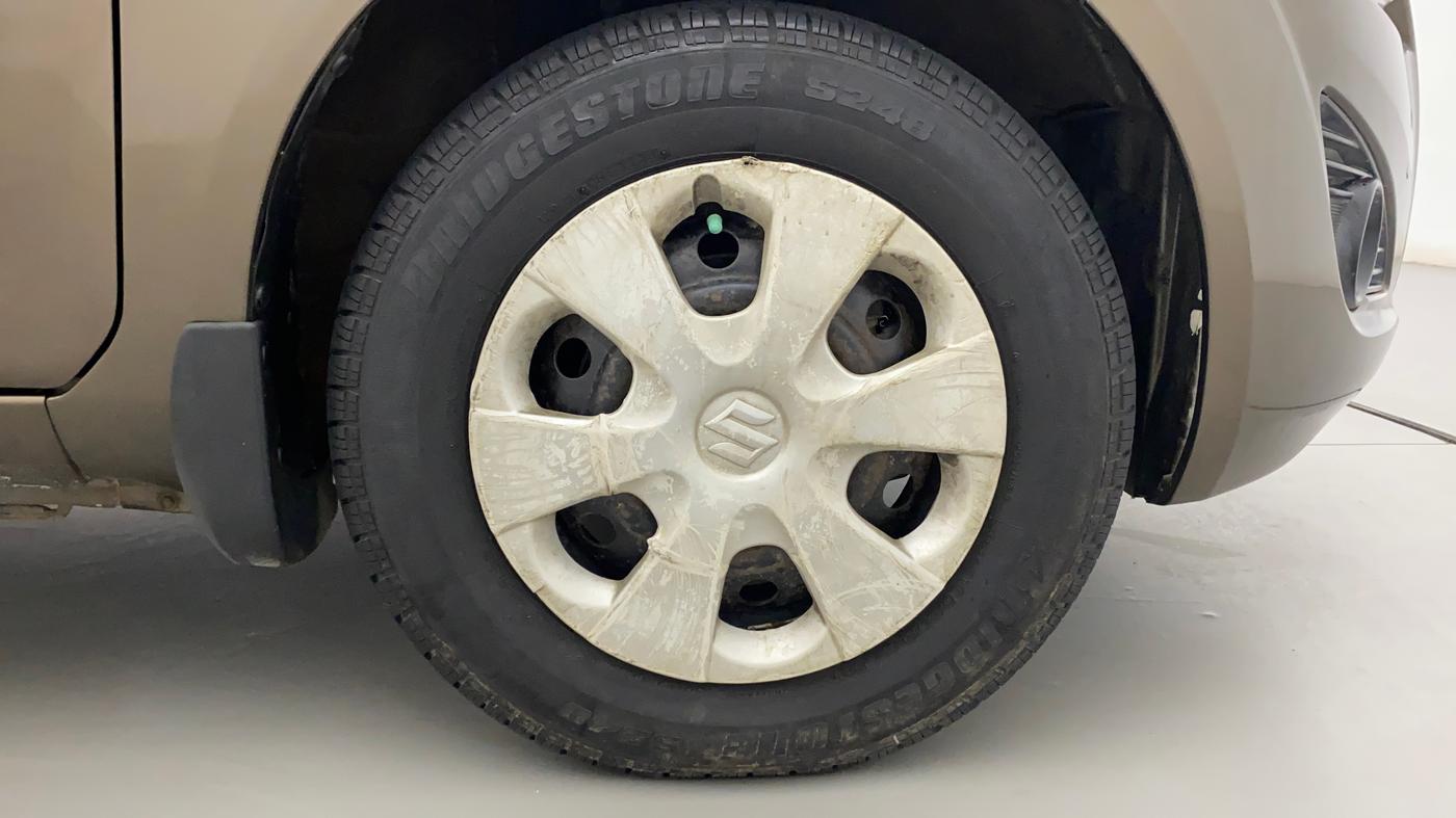 2014 Maruti Ritz VXI, Petrol, Manual, 58,169 km, Right Front Wheel