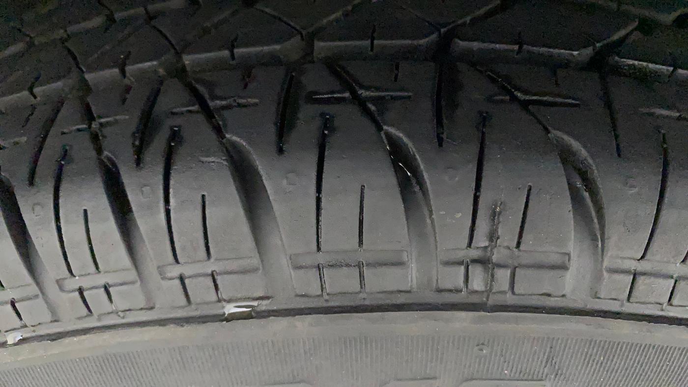 2014 Maruti Ritz VXI, Petrol, Manual, 58,169 km, Right Rear Tyre Tread