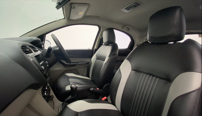 2016 Tata Tiago XZ PETROL, Petrol, Manual, 19,054 km, Right Side Front Door Cabin