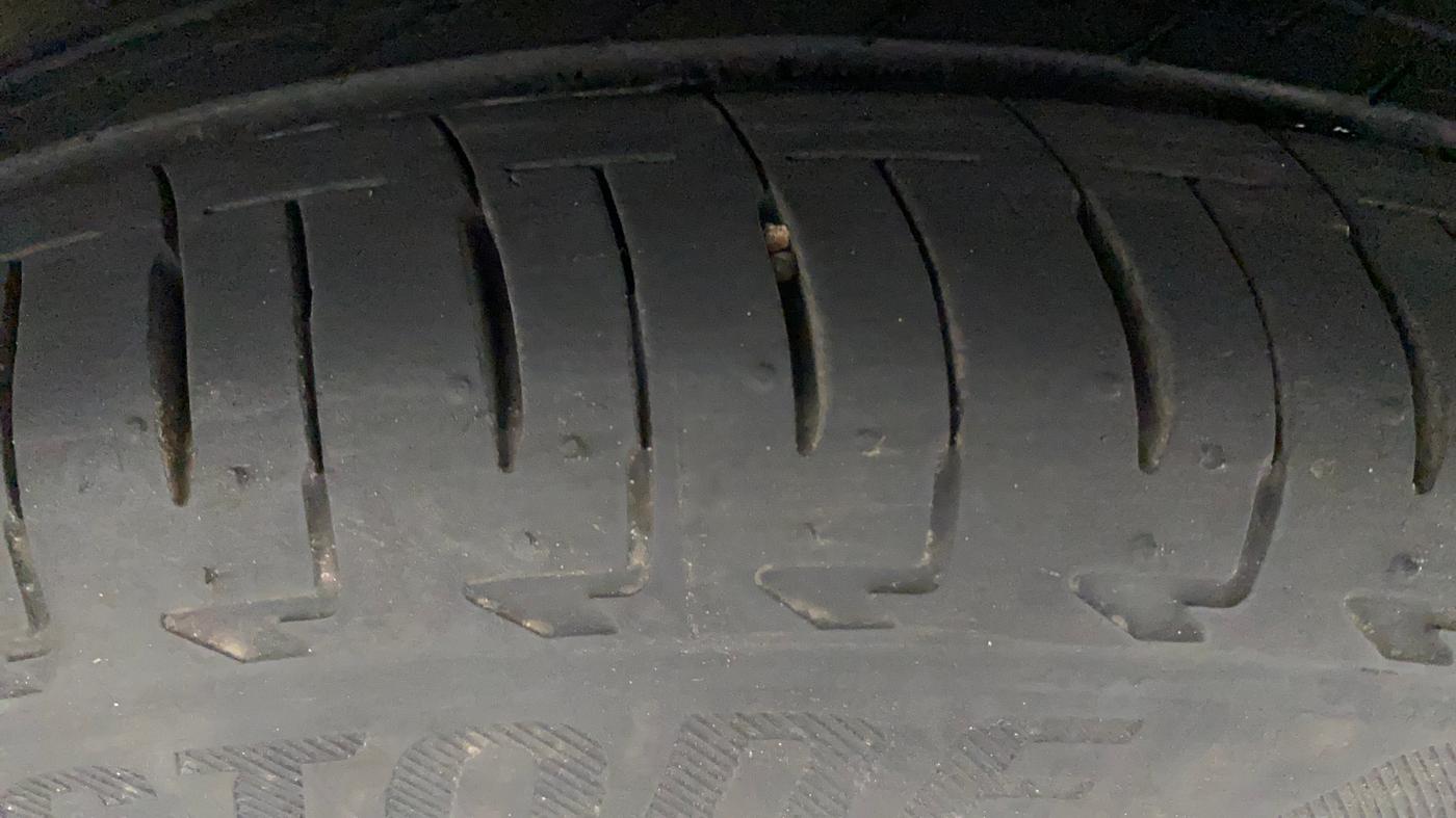2016 Tata Tiago XZ PETROL, Petrol, Manual, 19,054 km, Right Rear Tyre Tread