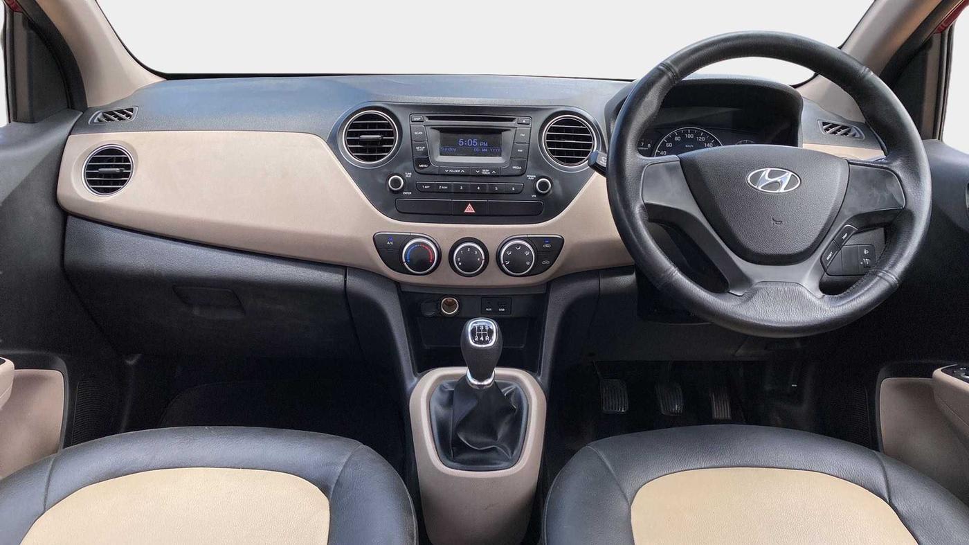 2015 Hyundai Grand i10 SPORTZ 1.2 KAPPA VTVT, Petrol, Manual, 26,534 km, Dashboard