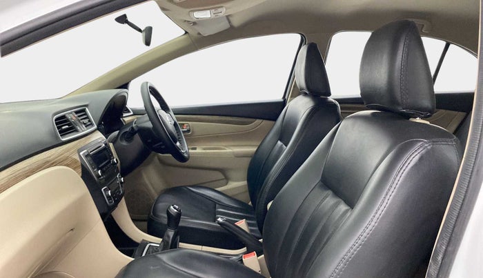 2020 Maruti Ciaz DELTA 1.5 SHVS MT PETROL, Petrol, Manual, 50,172 km, Right Side Front Door Cabin