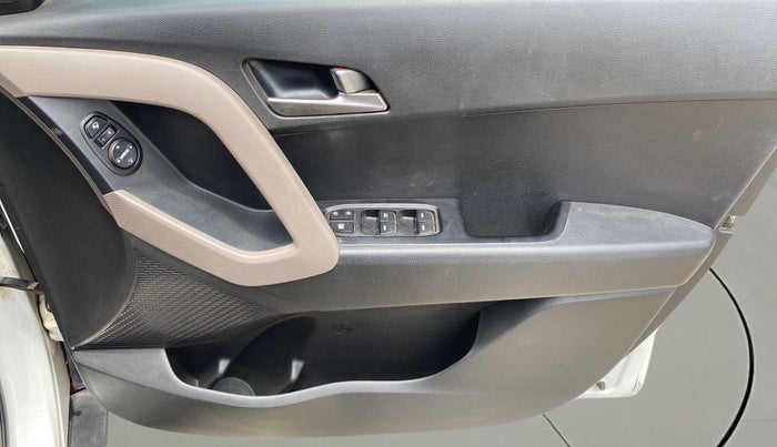 2016 Hyundai Creta SX PLUS AT 1.6 PETROL, Petrol, Automatic, 78,147 km, Driver Side Door Panels Control