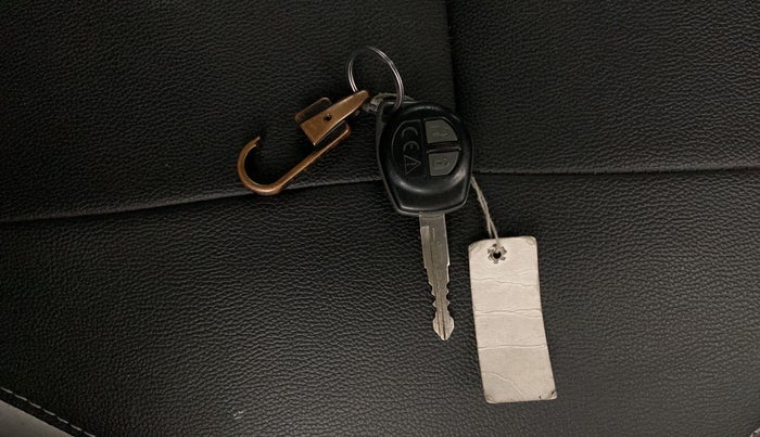 2020 Maruti Baleno DELTA PETROL 1.2, Petrol, Manual, 27,841 km, Key Close Up