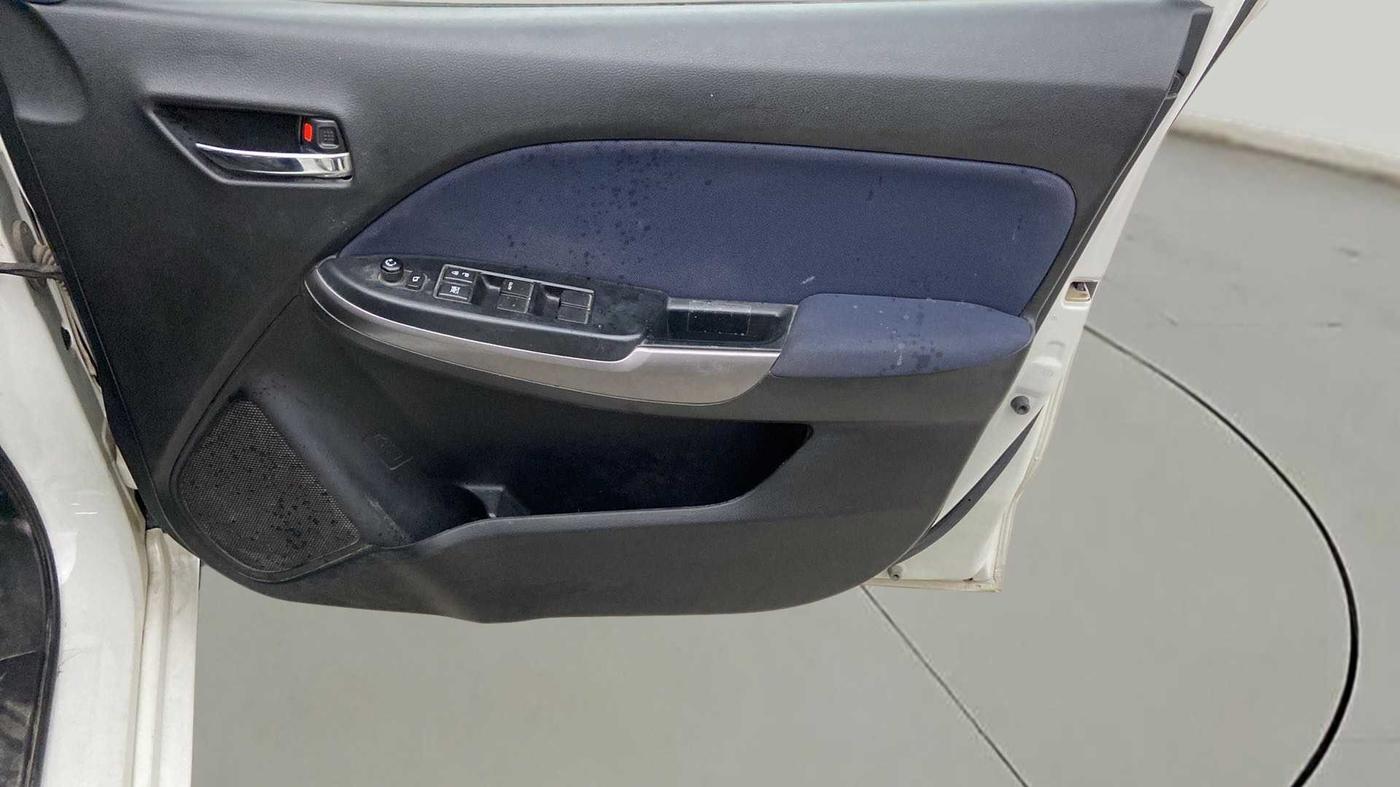 2020 Maruti Baleno DELTA PETROL 1.2, Petrol, Manual, 27,841 km, Driver Side Door Panels Control