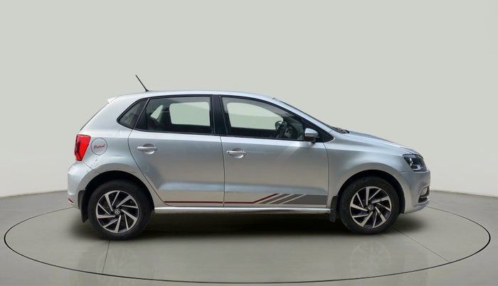 2017 Volkswagen Polo COMFORTLINE 1.2L, Petrol, Manual, 44,464 km, Right Side