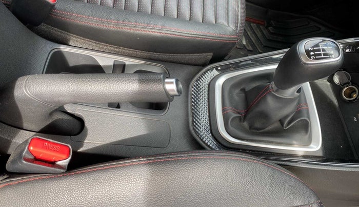 2020 KIA SONET GTX PLUS 1.0 IMT, Petrol, Manual, 32,712 km, Gear Lever