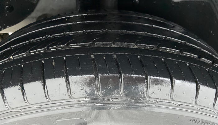 2015 Hyundai Creta 1.6 S, Petrol, Manual, Right Rear Tyre Tread
