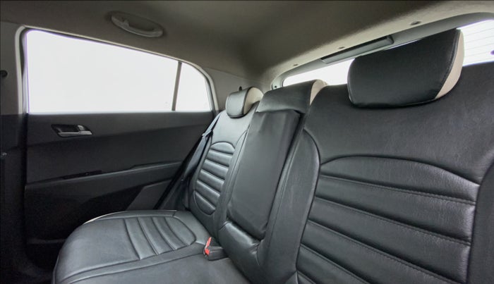 2015 Hyundai Creta 1.6 S, Petrol, Manual, Right Side Rear Door Cabin