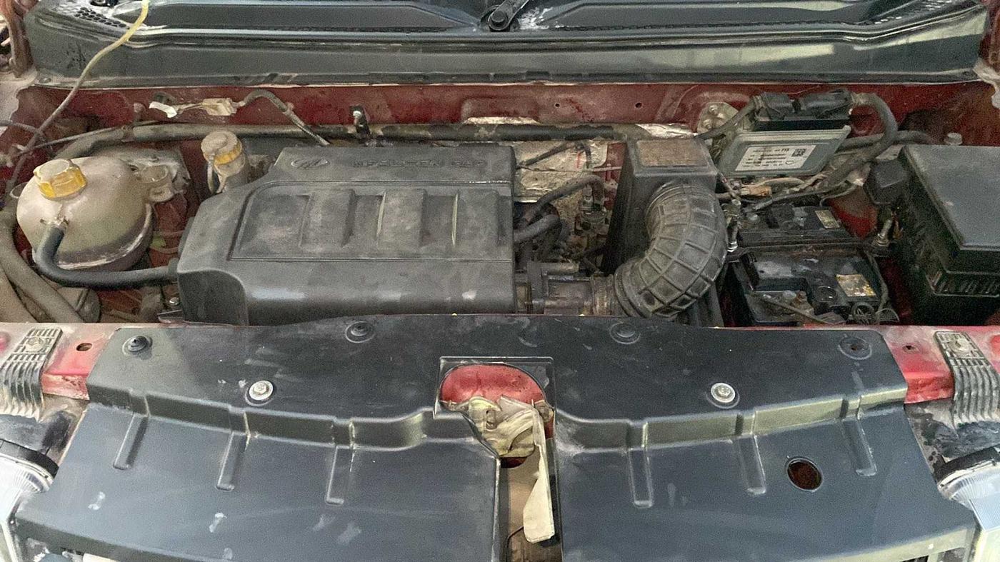 2016 Mahindra Kuv100 K2 PLUS 6 STR, Petrol, Manual, 20,125 km, Open Bonet