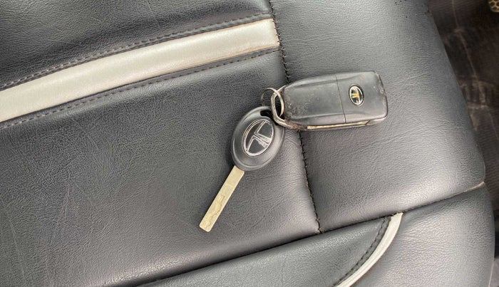 2020 Tata Tiago XZ PLUS PETROL, Petrol, Manual, 36,017 km, Key Close Up