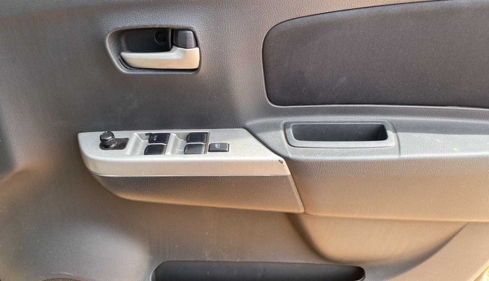 2011 Maruti Wagon R 1.0 VXI, Petrol, Manual, 34,408 km, Driver Side Door Panels Control