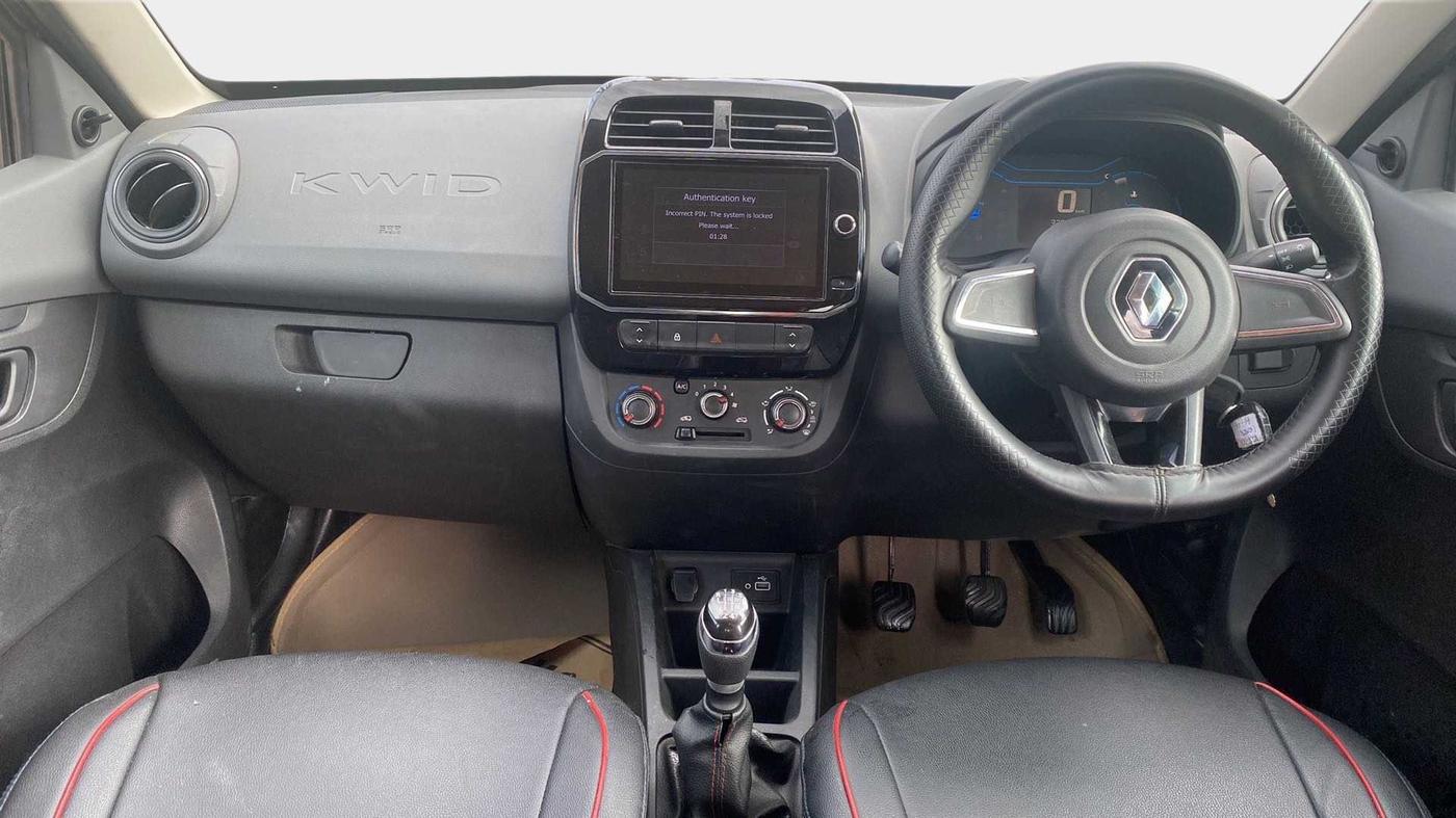 2021 Renault Kwid RXT 1.0 (O), Petrol, Manual, 33,020 km, Dashboard