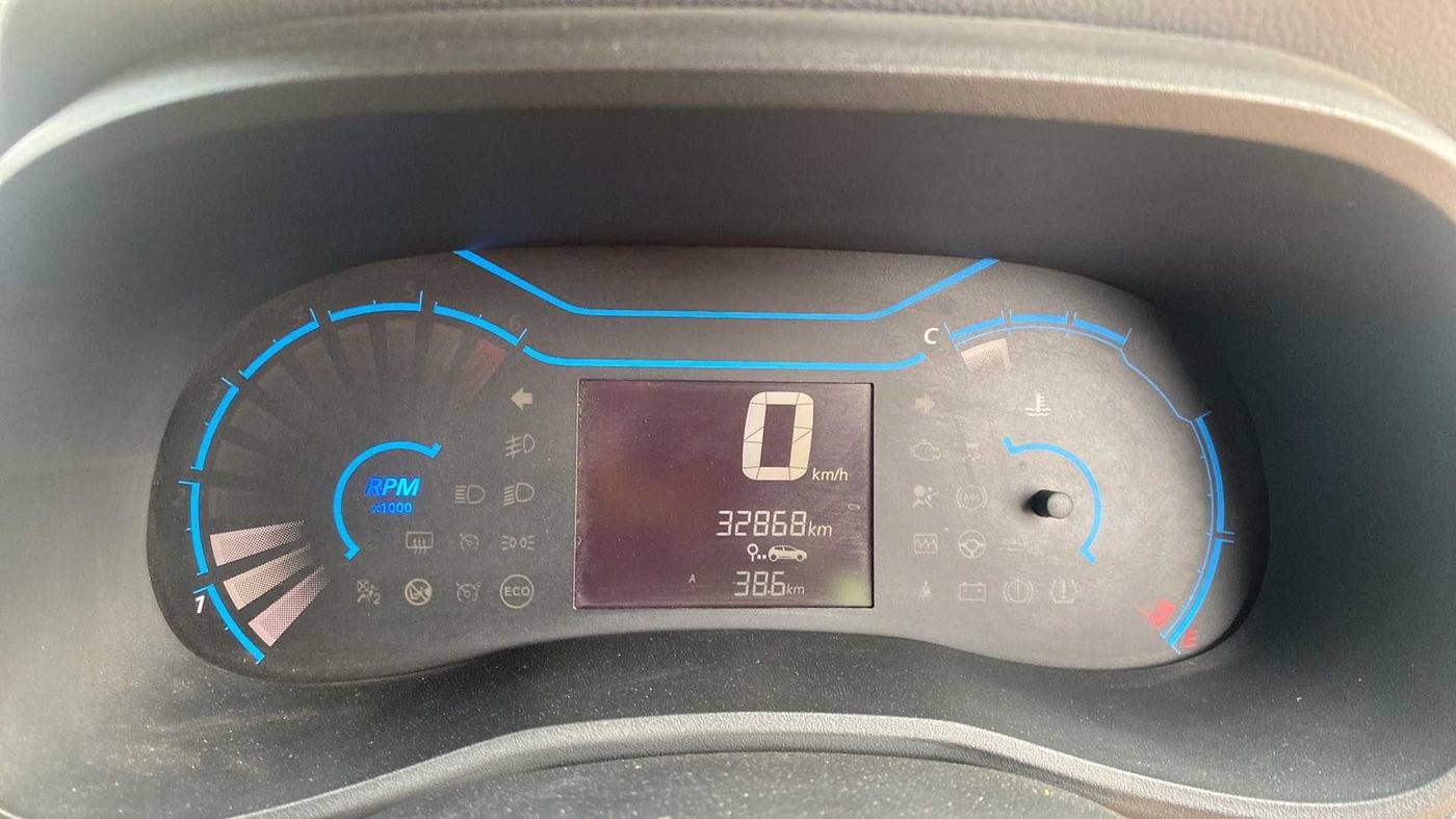 2021 Renault Kwid RXT 1.0 (O), Petrol, Manual, 33,020 km, Odometer Image