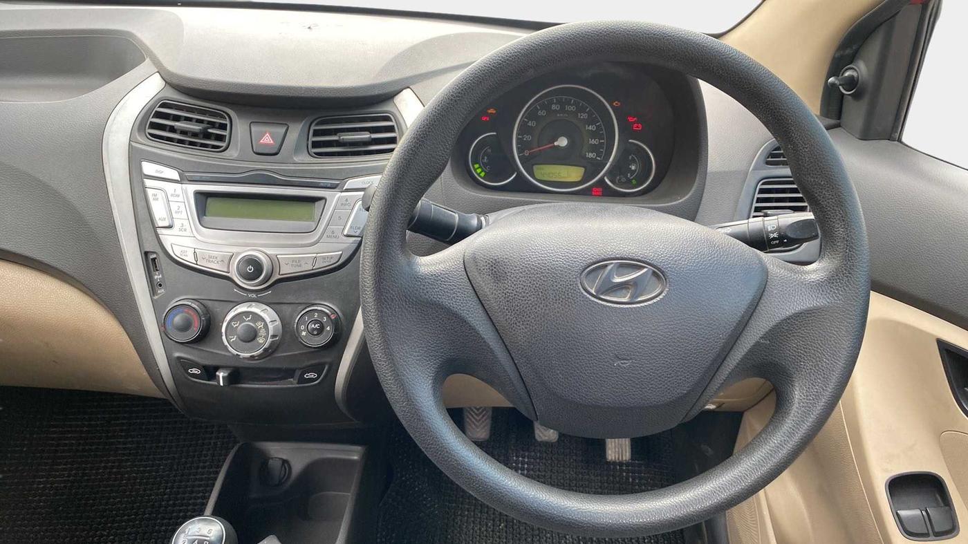 2014 Hyundai Eon MAGNA +, Petrol, Manual, 44,051 km, Steering Wheel Close Up