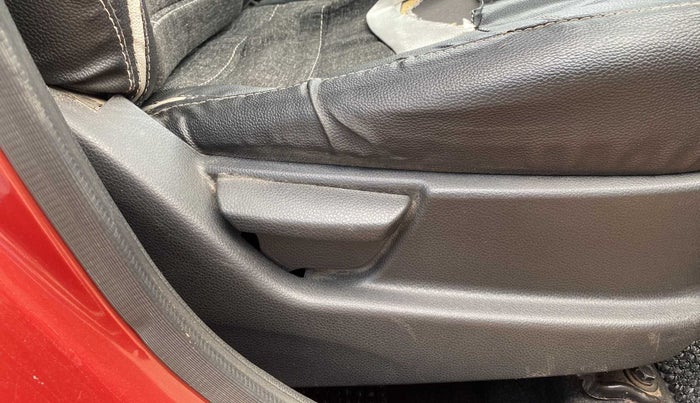 2014 Hyundai Eon MAGNA +, Petrol, Manual, 44,051 km, Driver Side Adjustment Panel
