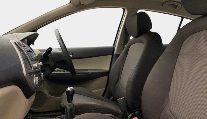 2013 Hyundai i20 SPORTZ 1.2, Petrol, Manual, 50,975 km, Right Side Front Door Cabin