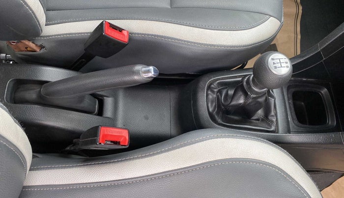 2014 Maruti Swift VXI, Petrol, Manual, 71,516 km, Gear Lever