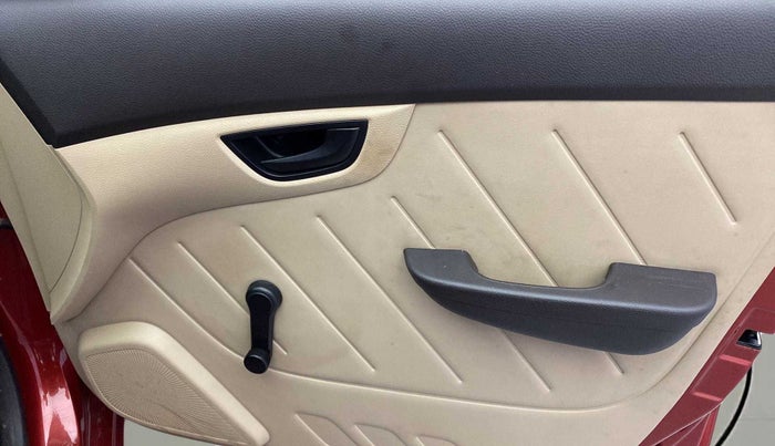 2012 Hyundai Eon D-LITE+, Petrol, Manual, 52,779 km, Driver Side Door Panels Control