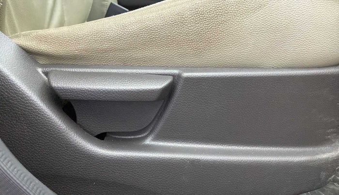 2012 Hyundai Eon D-LITE+, Petrol, Manual, 52,779 km, Driver Side Adjustment Panel