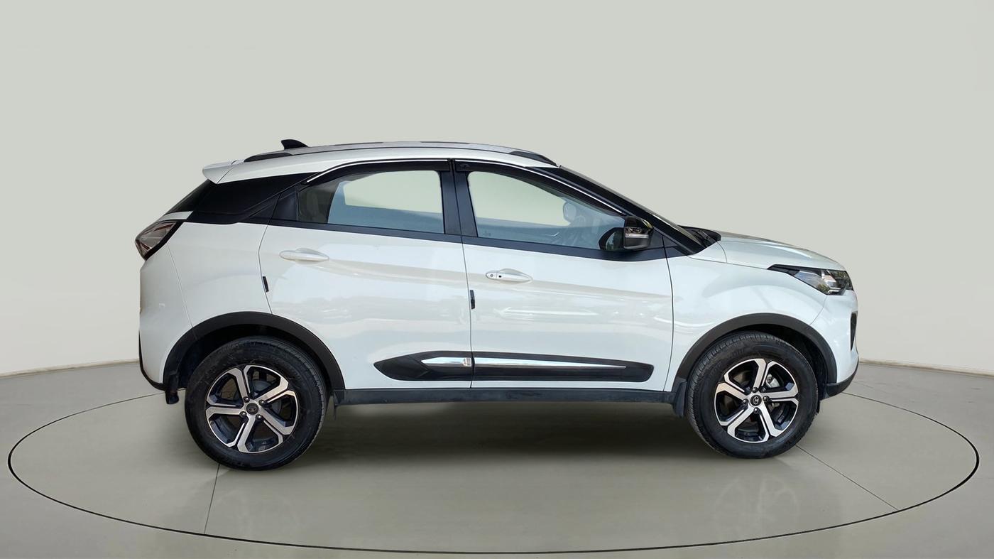 2022 Tata NEXON XZ PLUS (HS) DIESEL, Diesel, Manual, 24,072 km, Right Side View