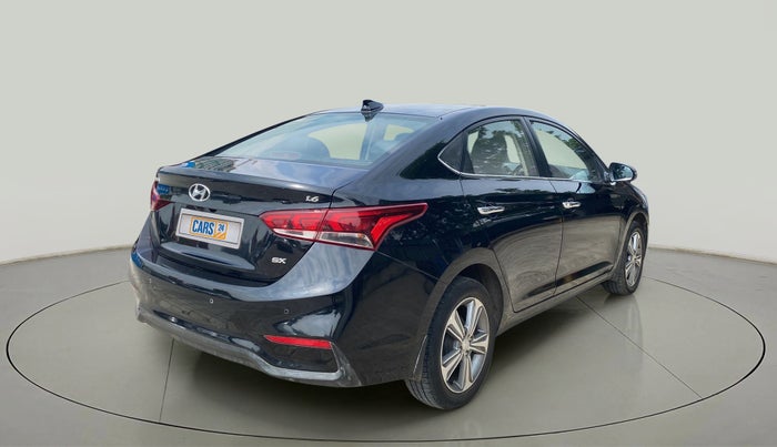2018 Hyundai Verna 1.6 VTVT SX (O) AT, Petrol, Automatic, 39,830 km, Right Back Diagonal