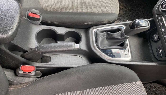 2017 Hyundai Creta SX PLUS AT 1.6 PETROL, Petrol, Automatic, 42,546 km, Gear Lever