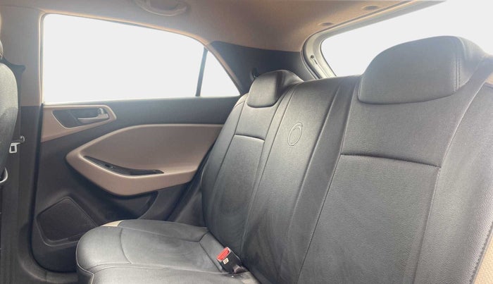 2017 Hyundai Elite i20 ASTA 1.2, Petrol, Manual, 51,852 km, Right Side Rear Door Cabin