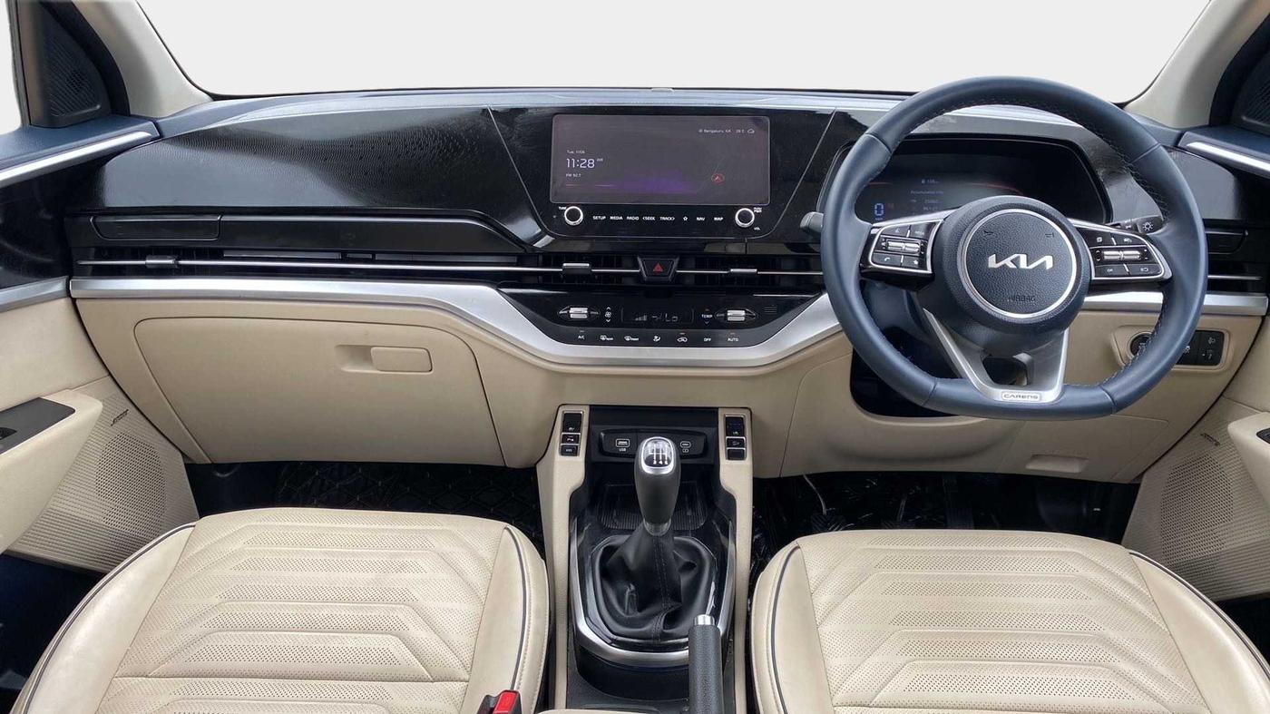 2022 KIA CARENS LUXURY PLUS 1.4 PETROL 6 STR, Petrol, Manual, 20,806 km, Dashboard