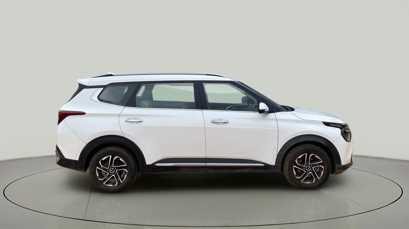 2022 KIA CARENS LUXURY PLUS 1.4 PETROL 6 STR, Petrol, Manual, 20,806 km, Right Side View