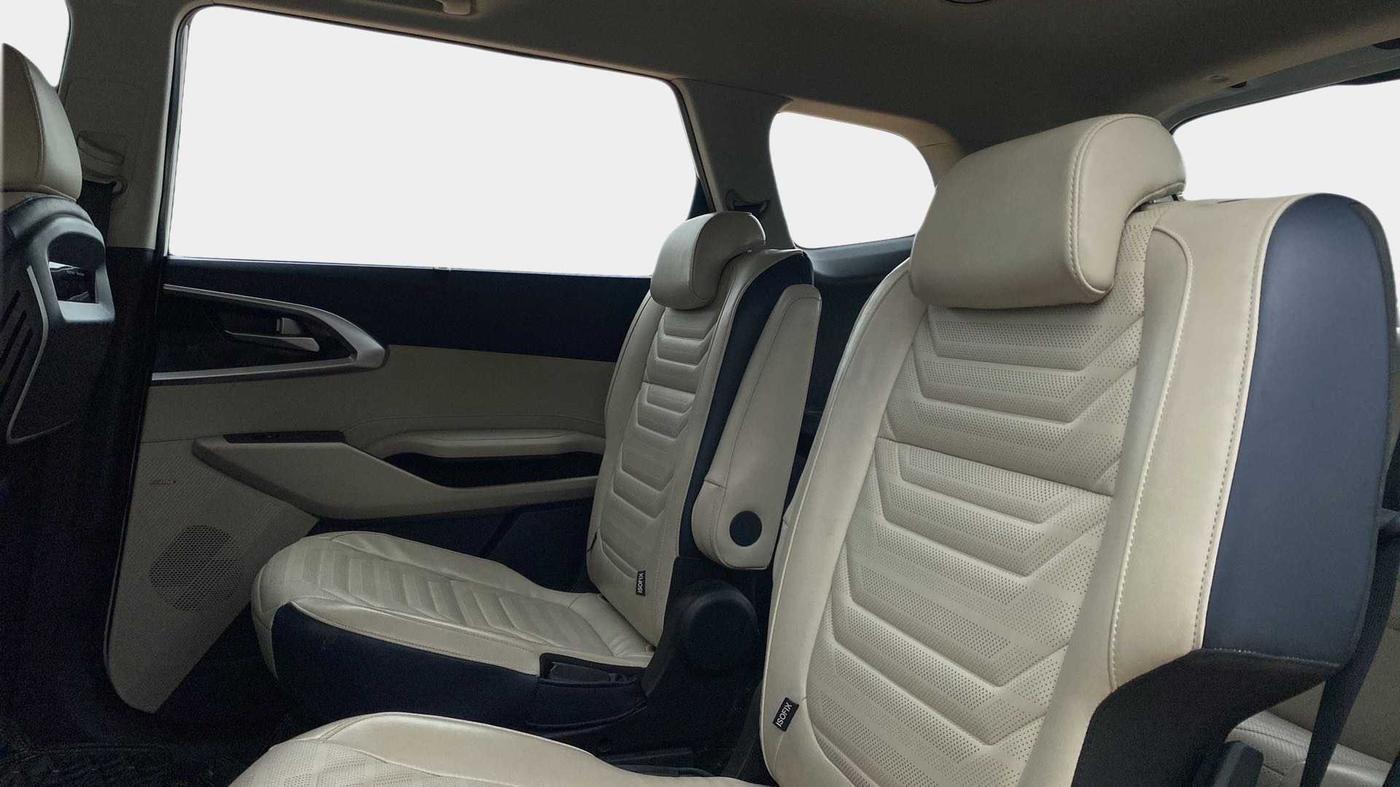 2022 KIA CARENS LUXURY PLUS 1.4 PETROL 6 STR, Petrol, Manual, 20,806 km, Right Side Rear Door Cabin